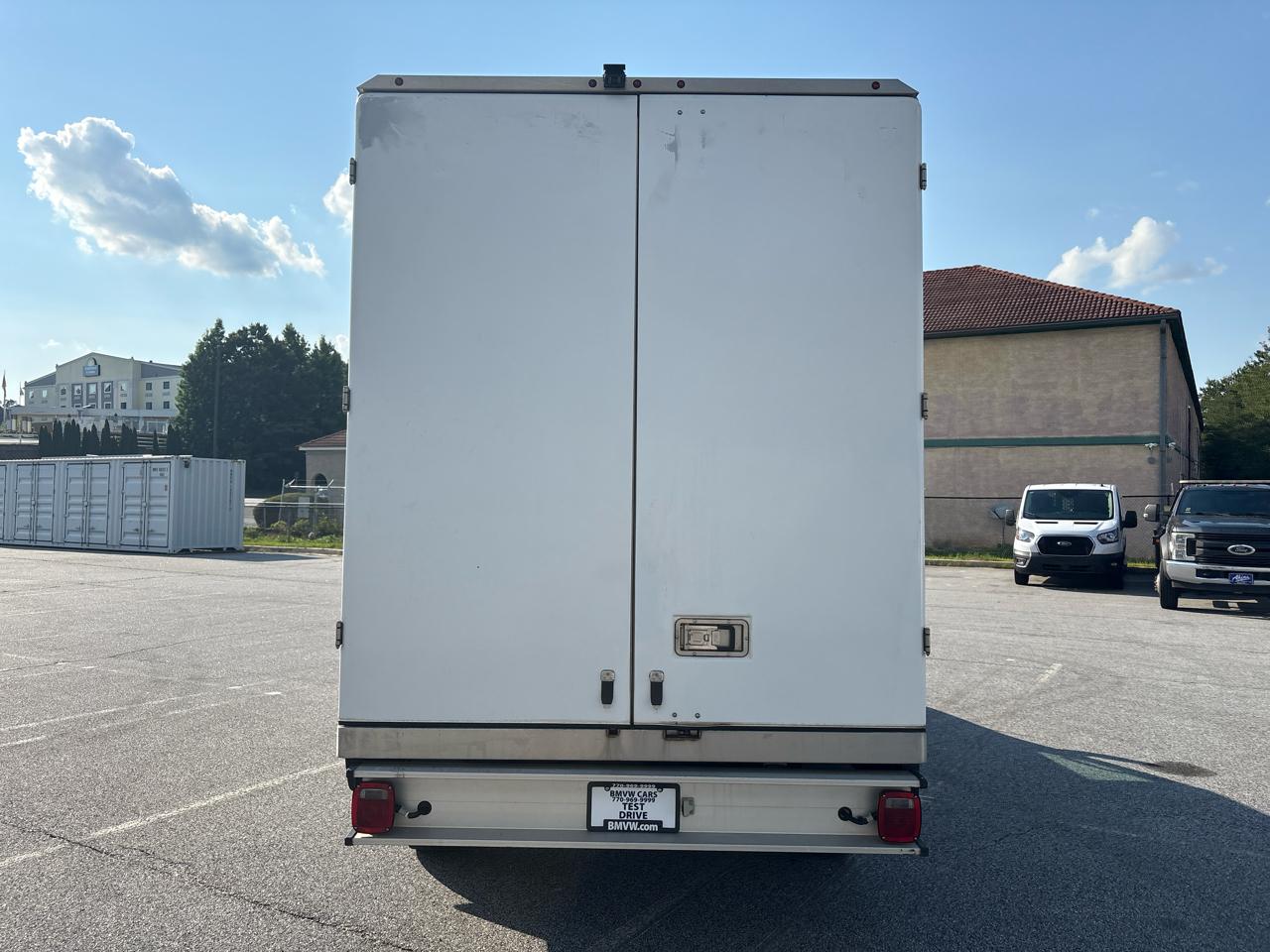 Ford E-Series Cutaway E-350 SRW 138" WB 2023