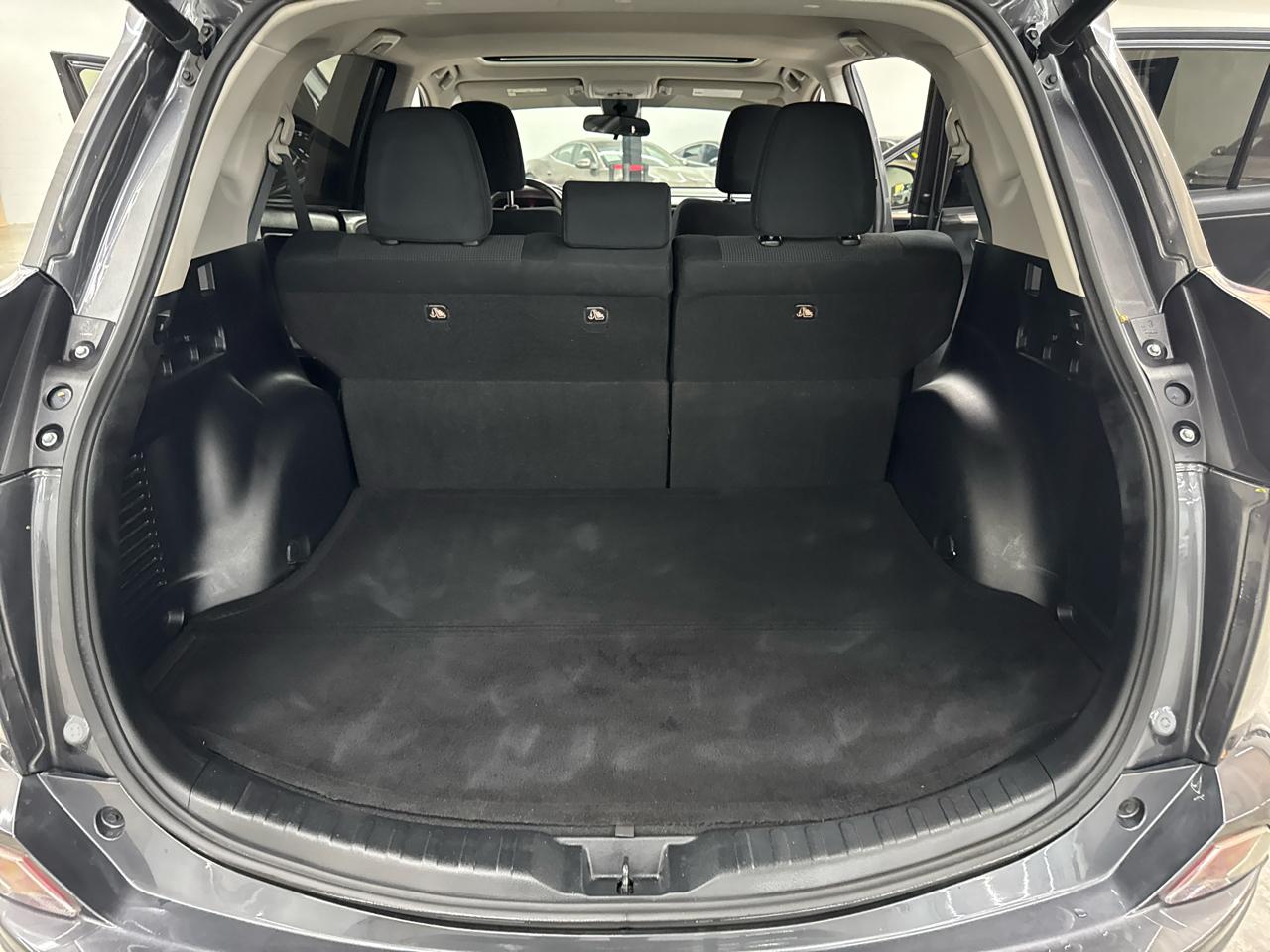 Toyota RAV4 XLE 2018