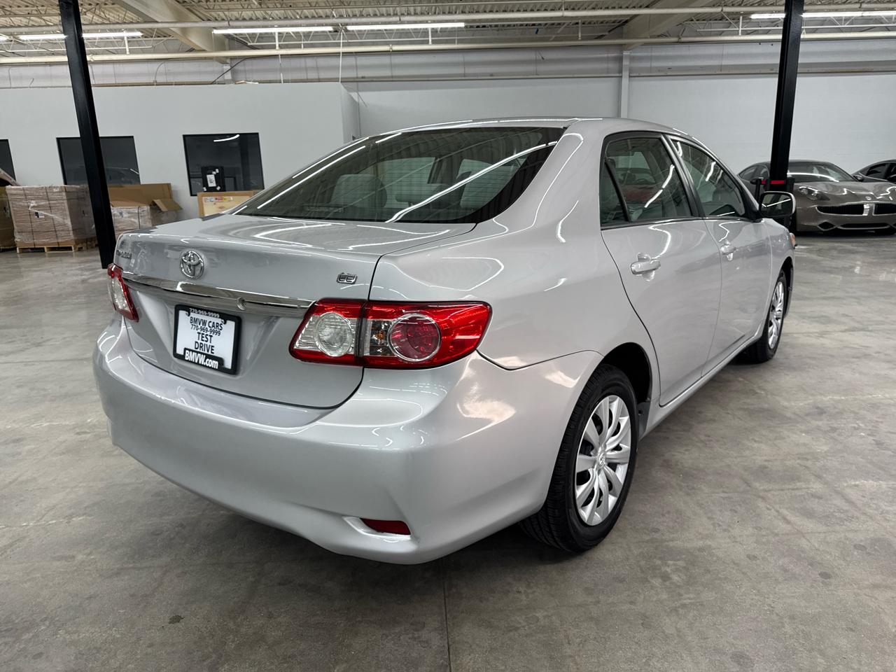 Toyota Corolla 4dr Sdn Auto LE (Natl) 2013