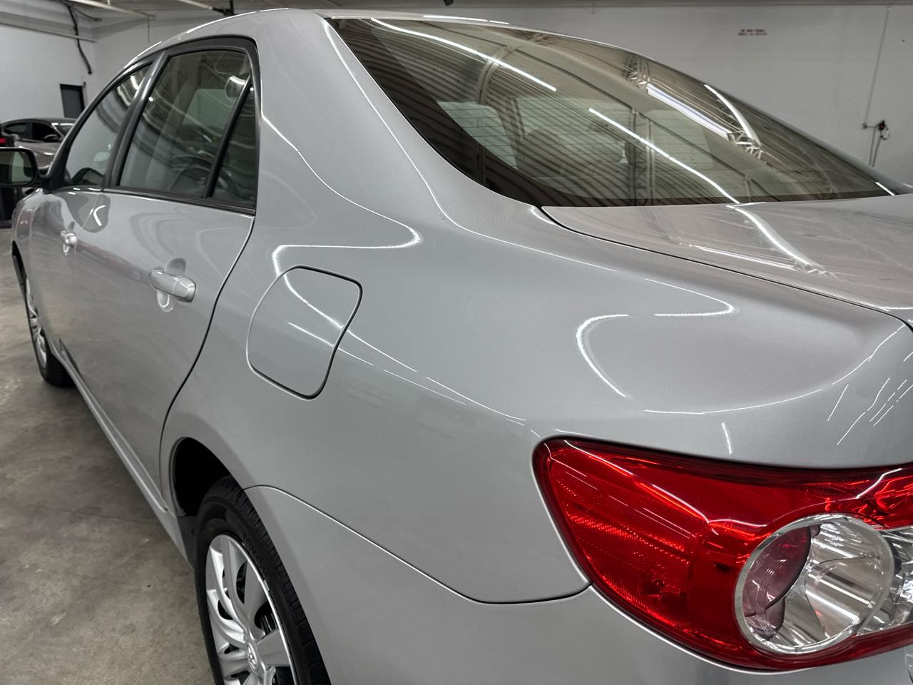 Toyota Corolla 4dr Sdn Auto LE (Natl) 2013