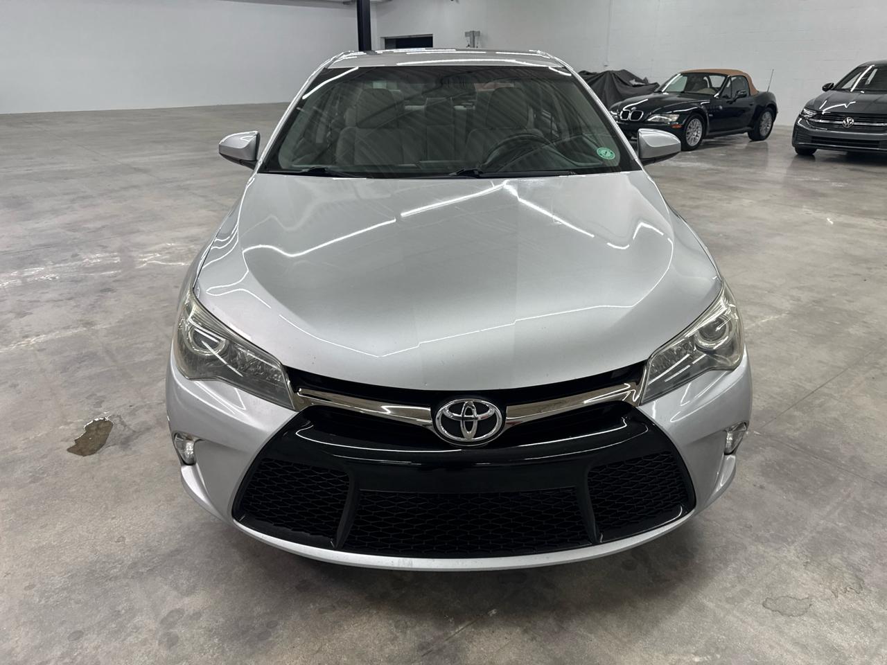 Toyota Camry SE 2016