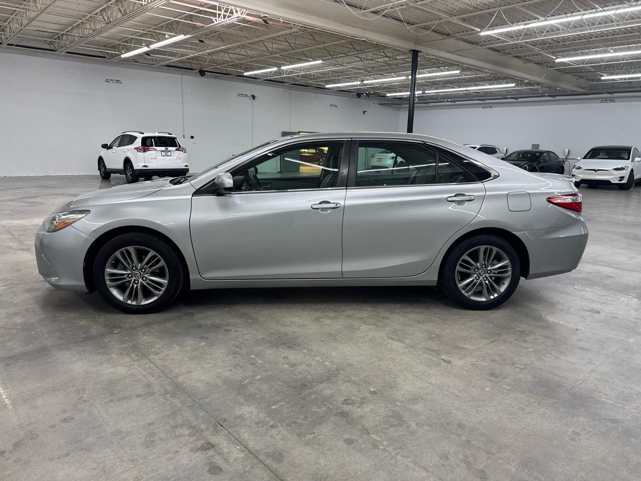 Toyota Camry SE 2016