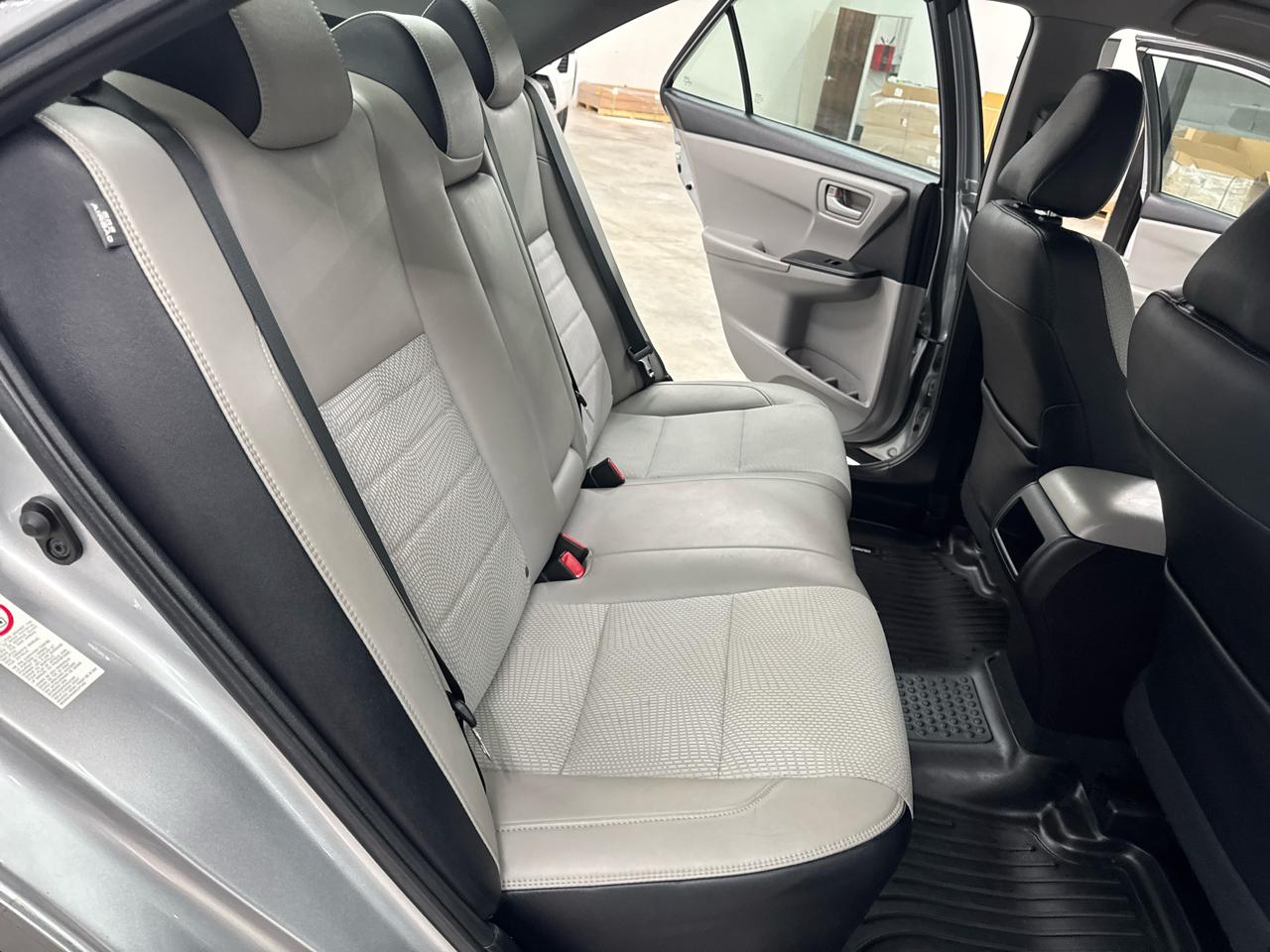 Toyota Camry SE 2016