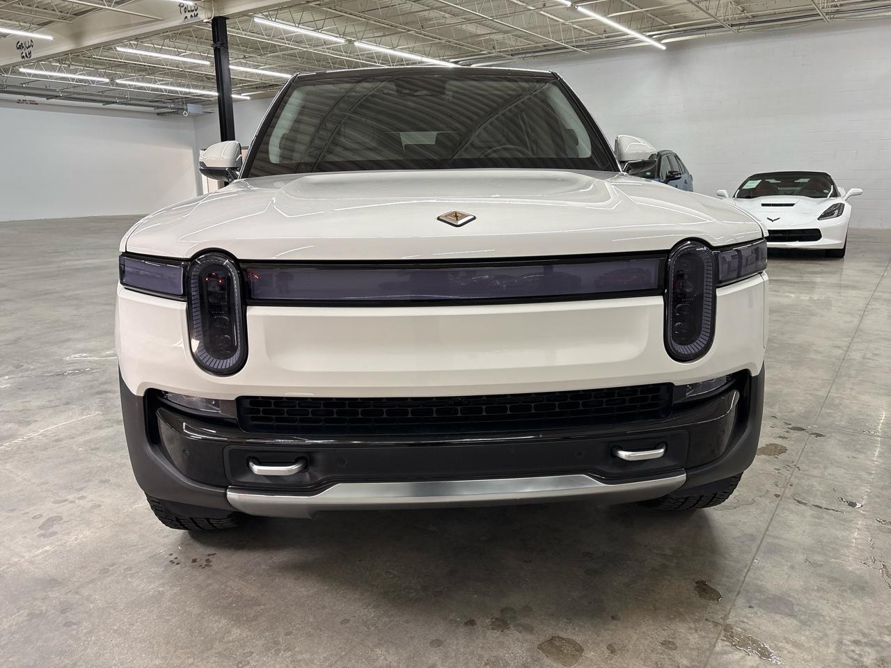 Rivian R1S Adventure 2023