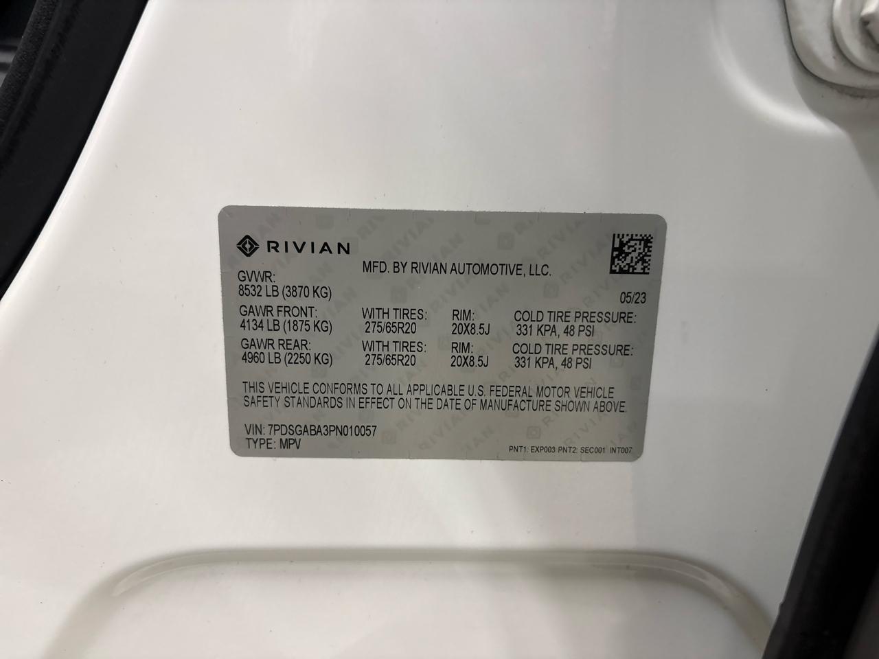Rivian R1S Adventure 2023