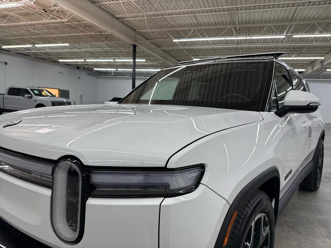 Rivian R1S Adventure Dual-Motor Max Pack 2025