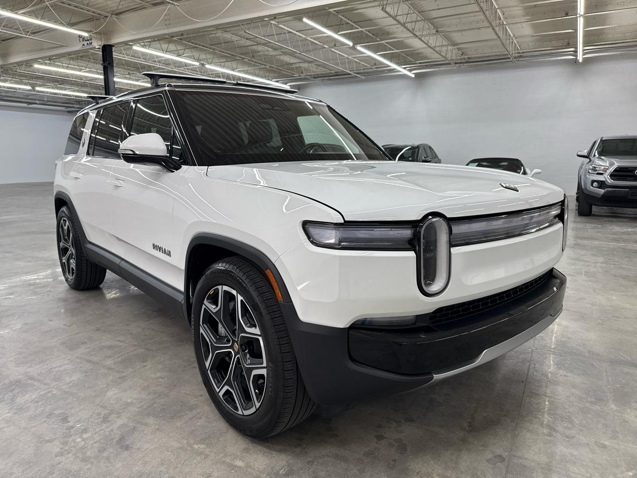 Rivian R1S Adventure Dual-Motor Max Pack 2025