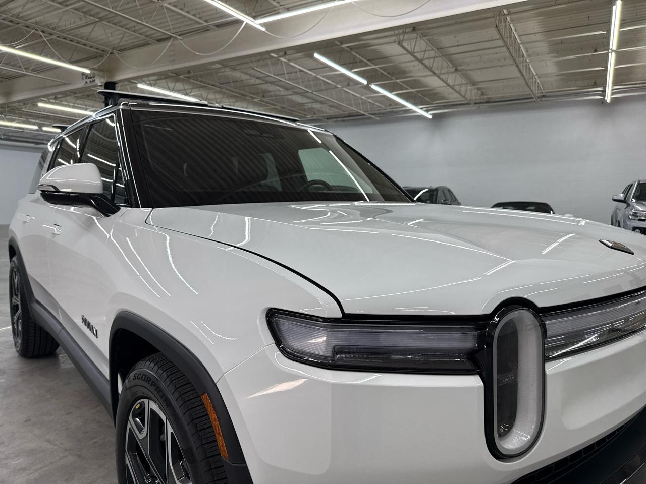 Rivian R1S Adventure Dual-Motor Max Pack 2025