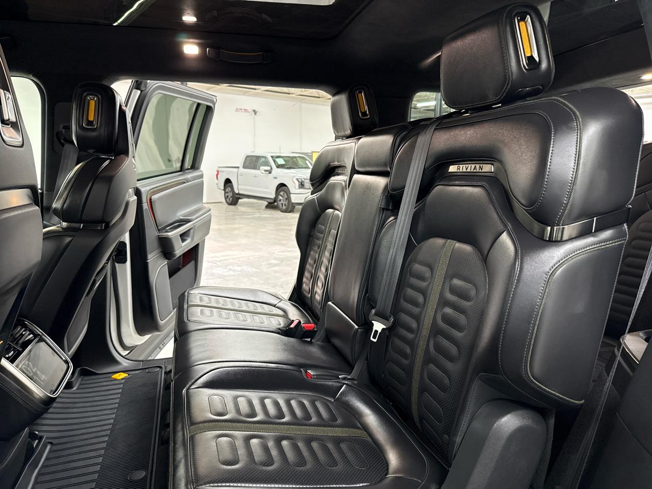 Rivian R1S Adventure Dual-Motor Max Pack 2025