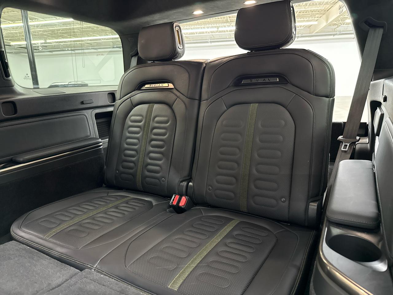 Rivian R1S Adventure Dual-Motor Max Pack 2025