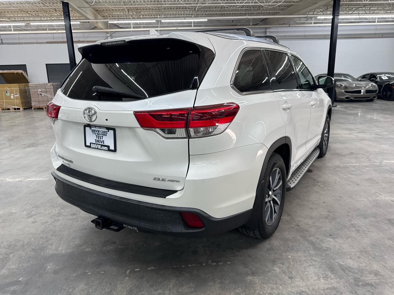 Toyota Highlander XLE V6 AWD (Natl) 2017