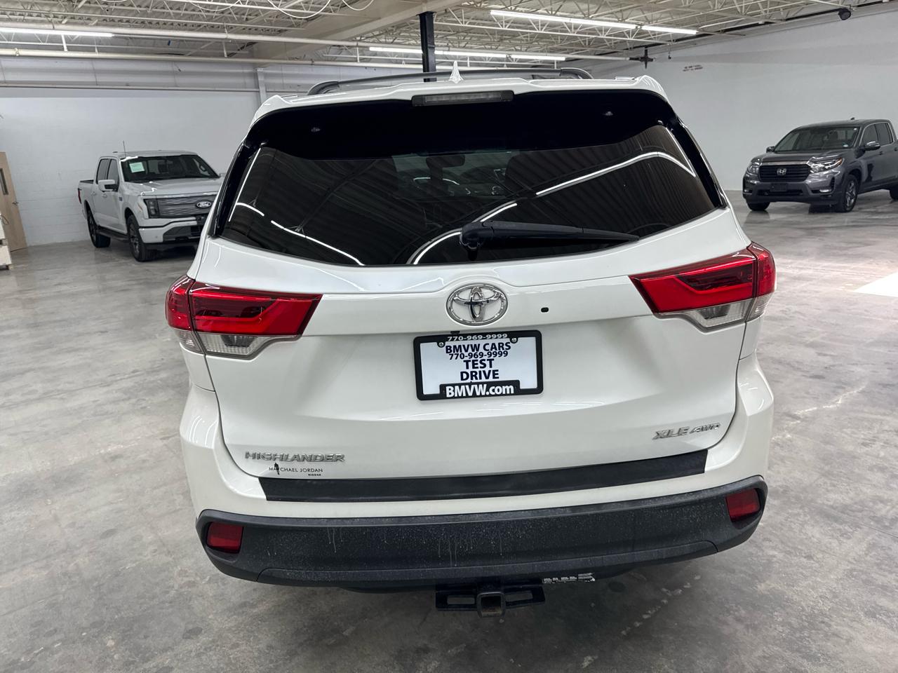 Toyota Highlander XLE V6 AWD (Natl) 2017