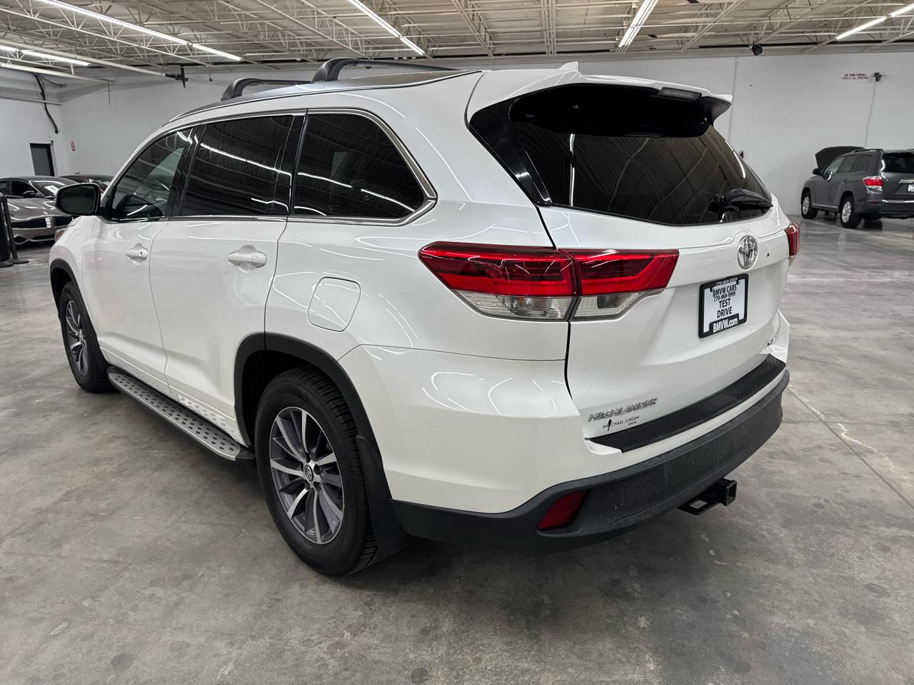 Toyota Highlander XLE V6 AWD (Natl) 2017