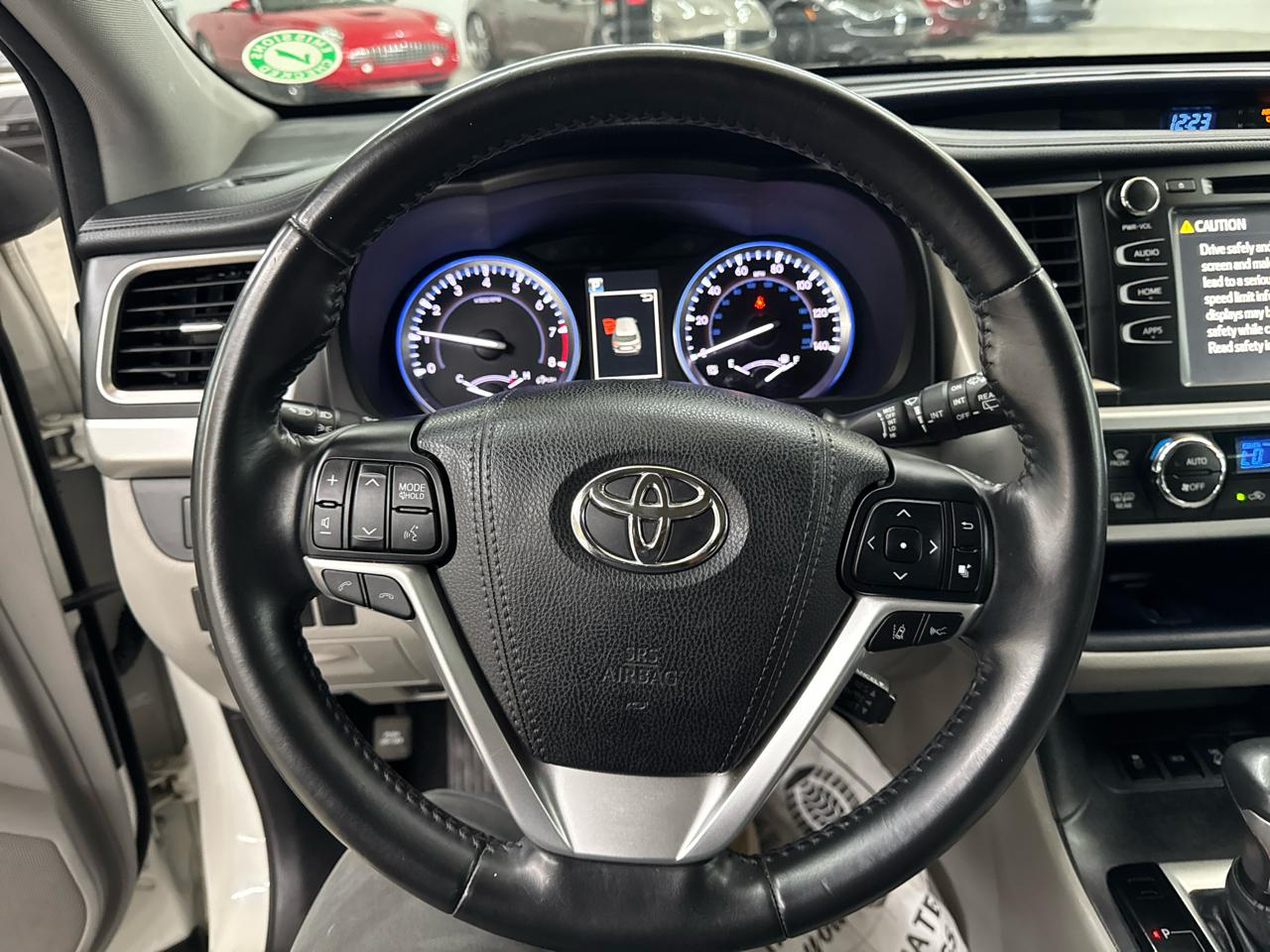 Toyota Highlander XLE V6 AWD (Natl) 2017