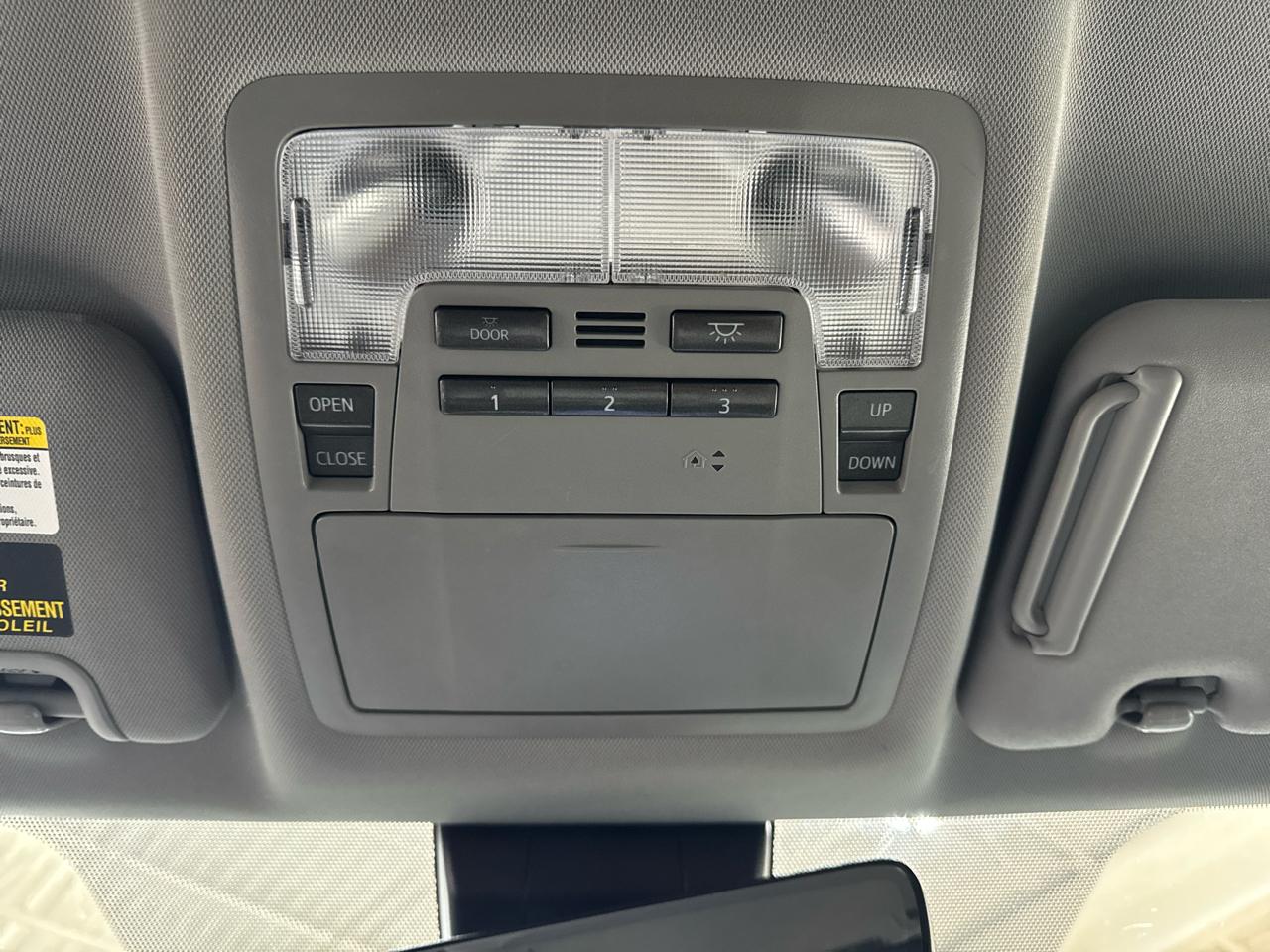 Toyota Highlander XLE V6 AWD (Natl) 2017