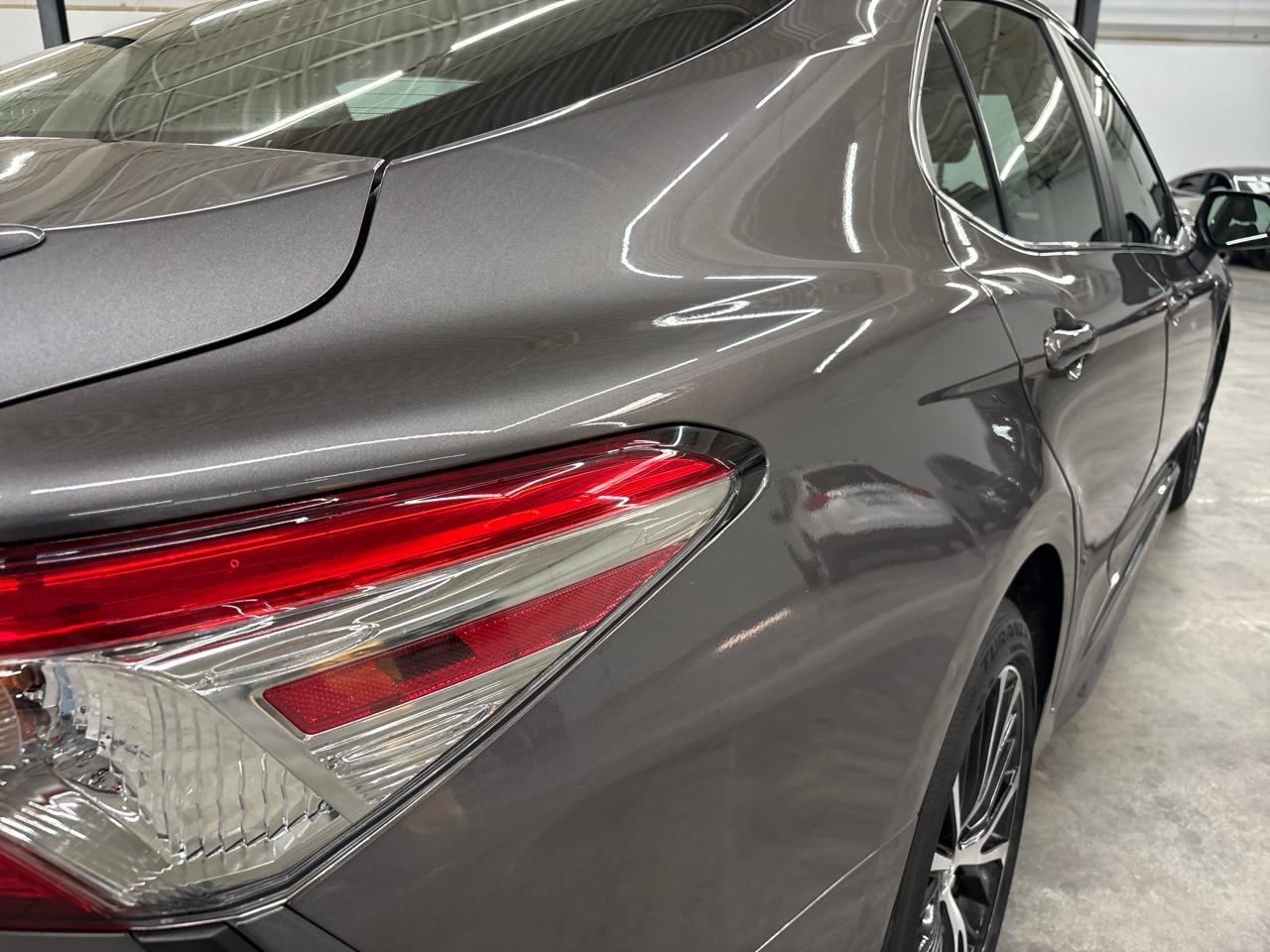 Toyota Camry SE 2019