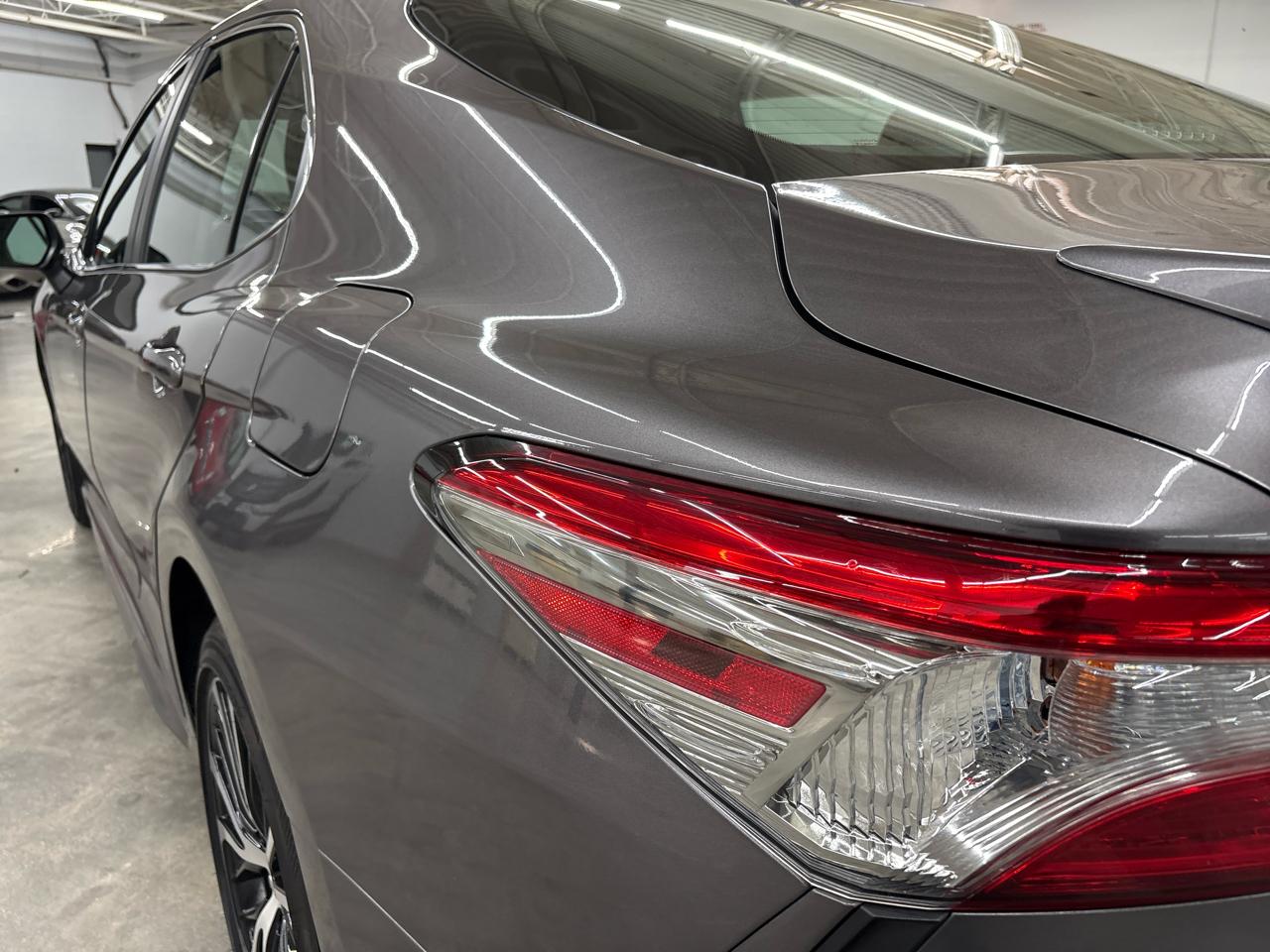 Toyota Camry SE 2019