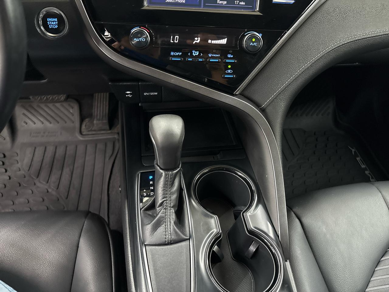 Toyota Camry SE 2019