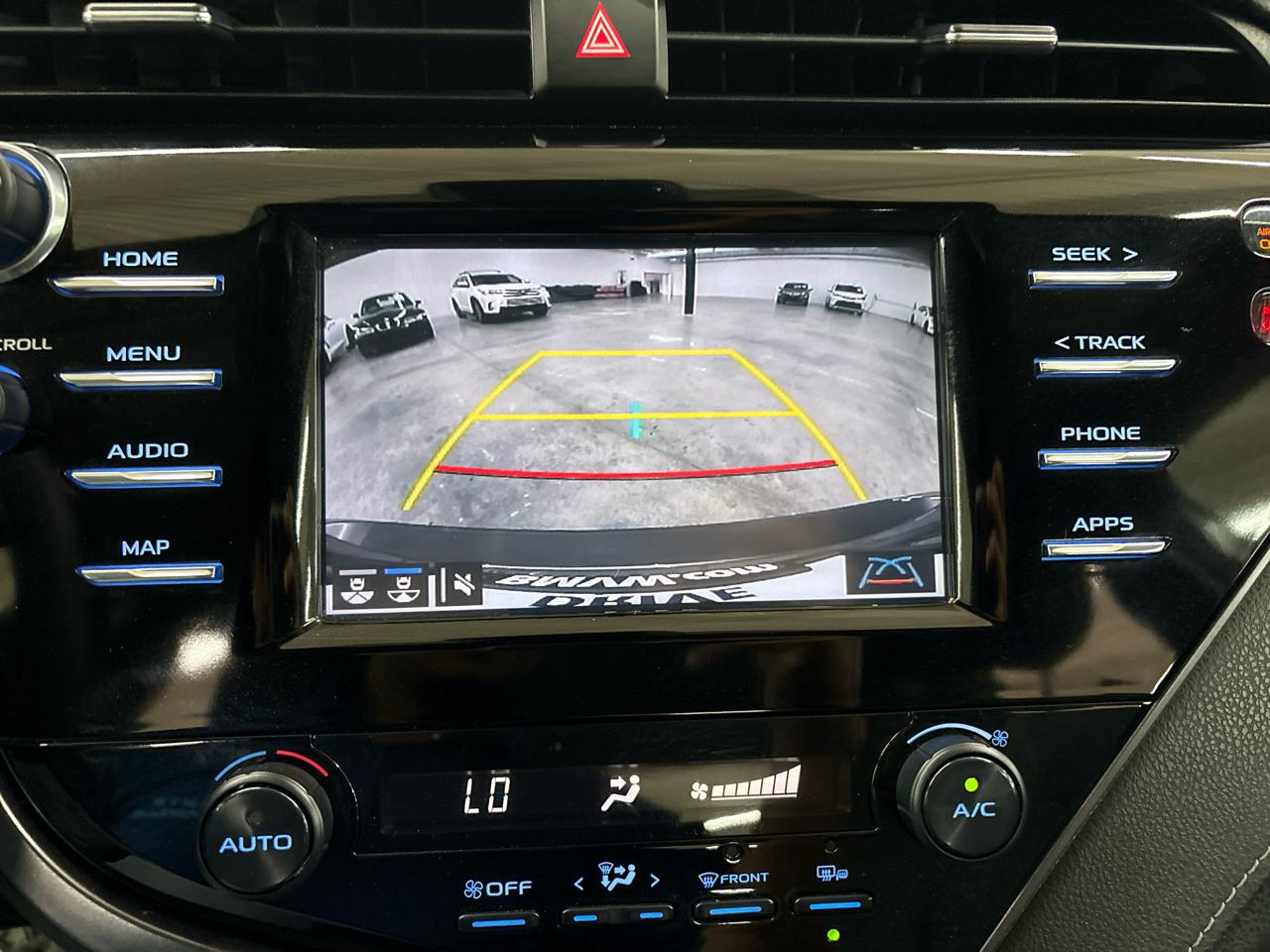 Toyota Camry SE 2019