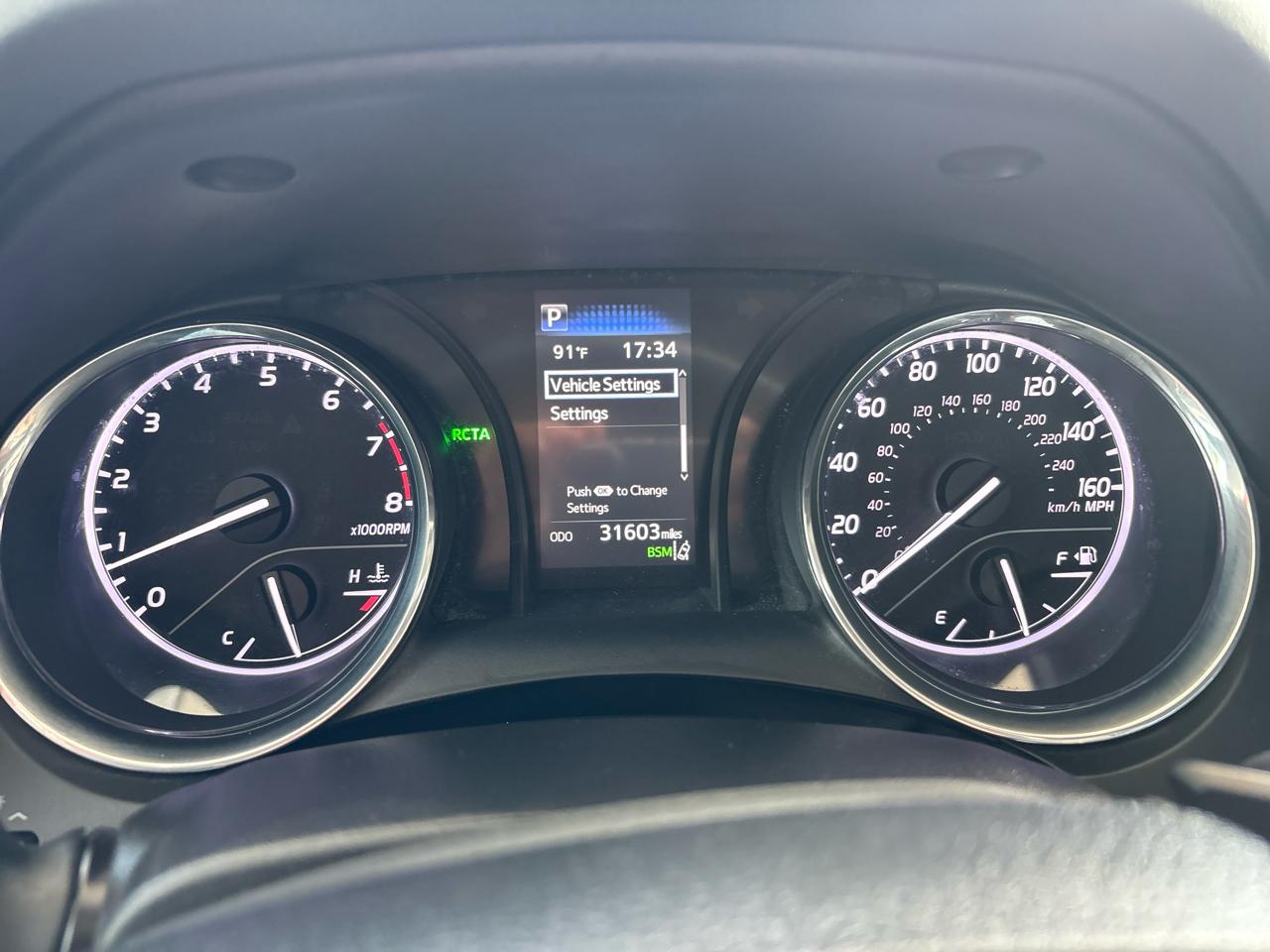 Toyota Camry SE 2019