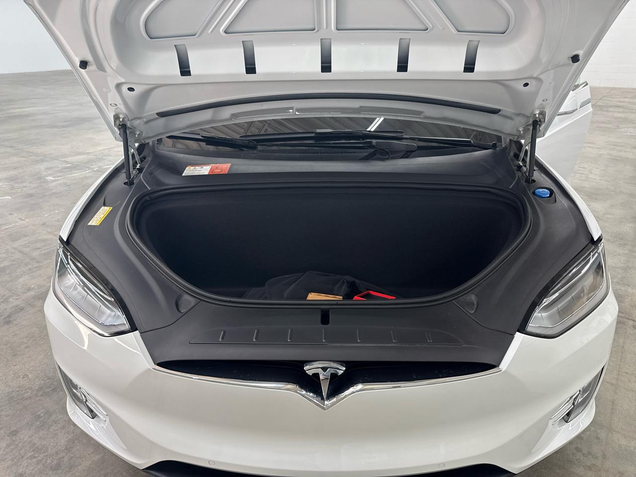 Tesla Model X 90D 2017
