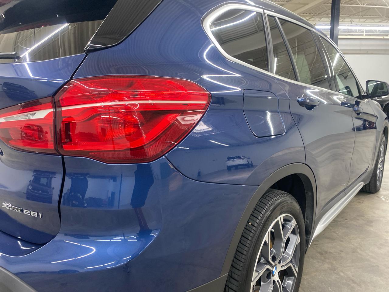 BMW X1 xDrive28i Sports Activity Vehicle 2021