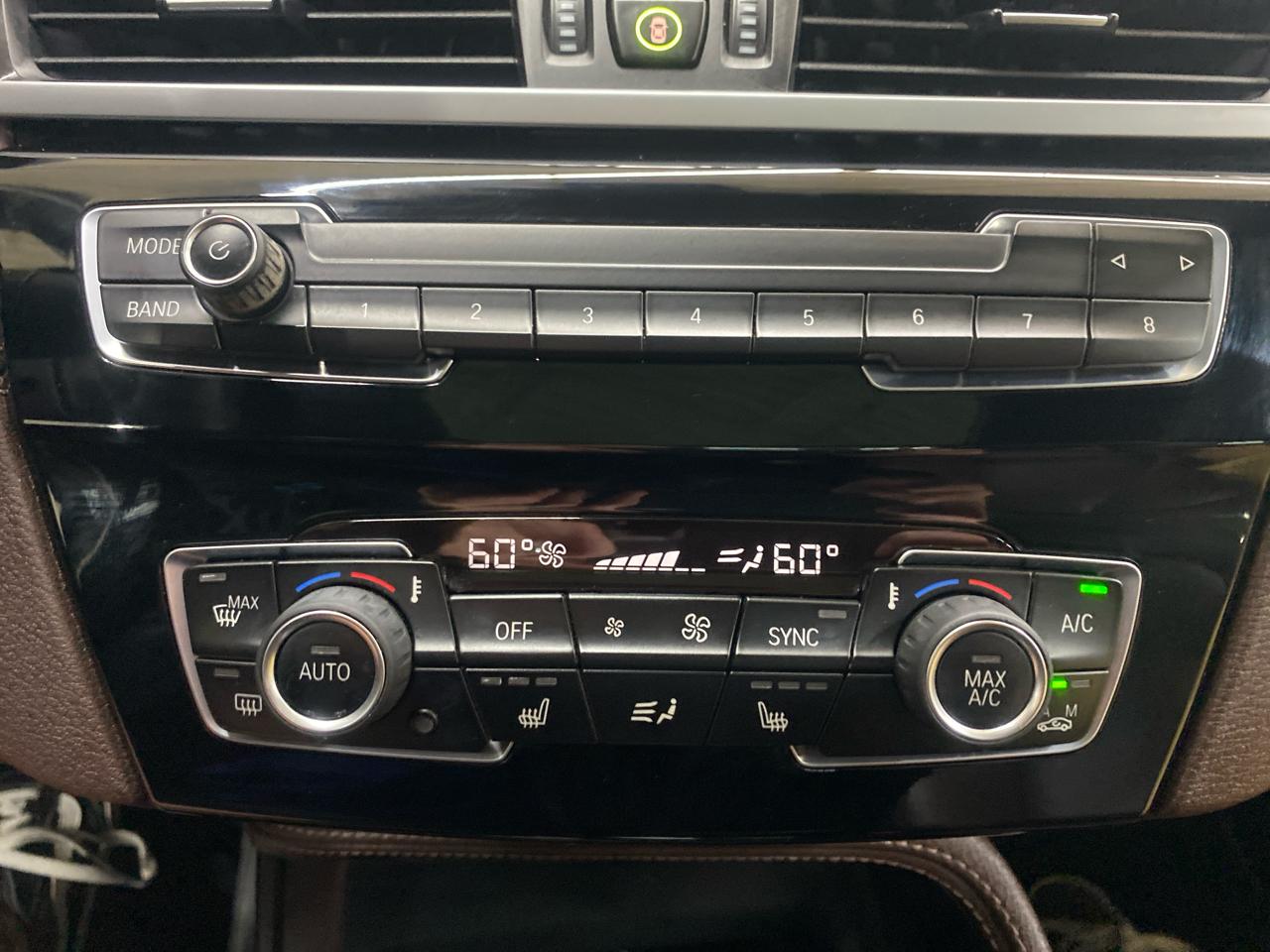 BMW X1 xDrive28i Sports Activity Vehicle 2021