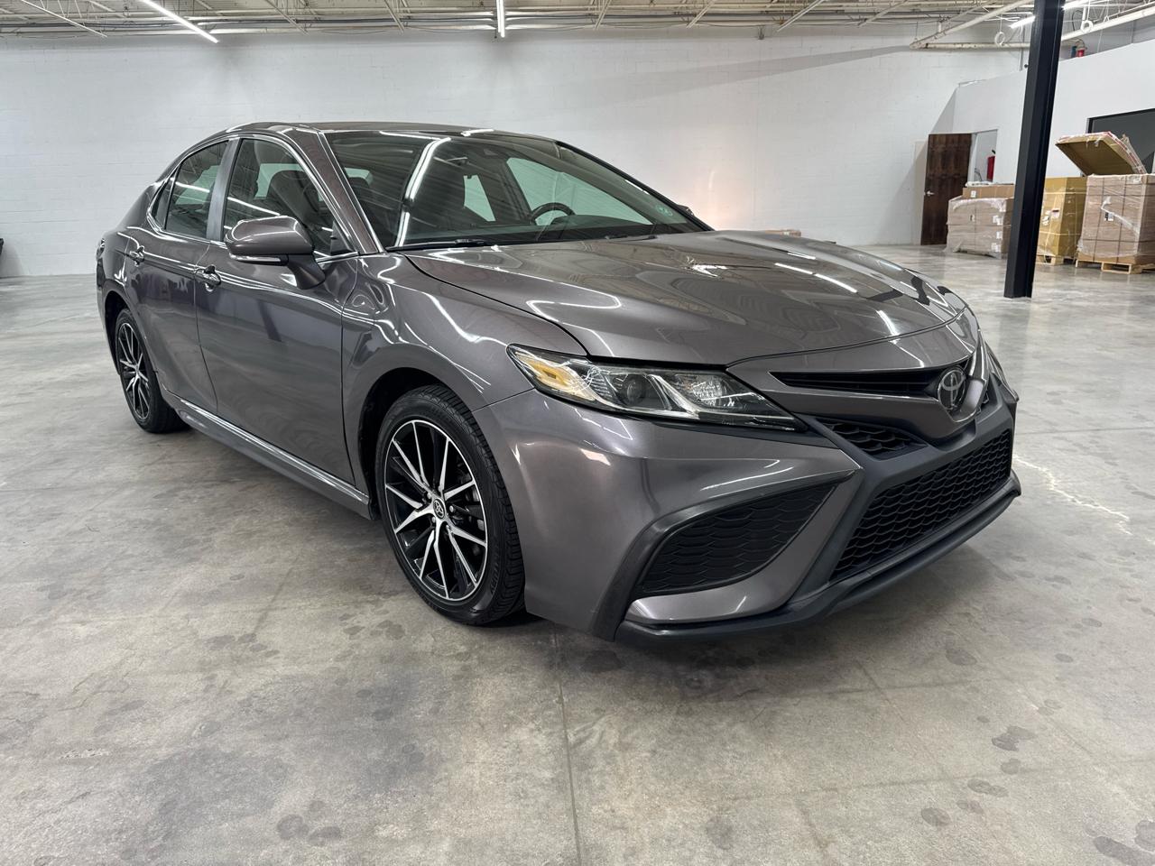 Toyota Camry SE Auto (Natl) 2022