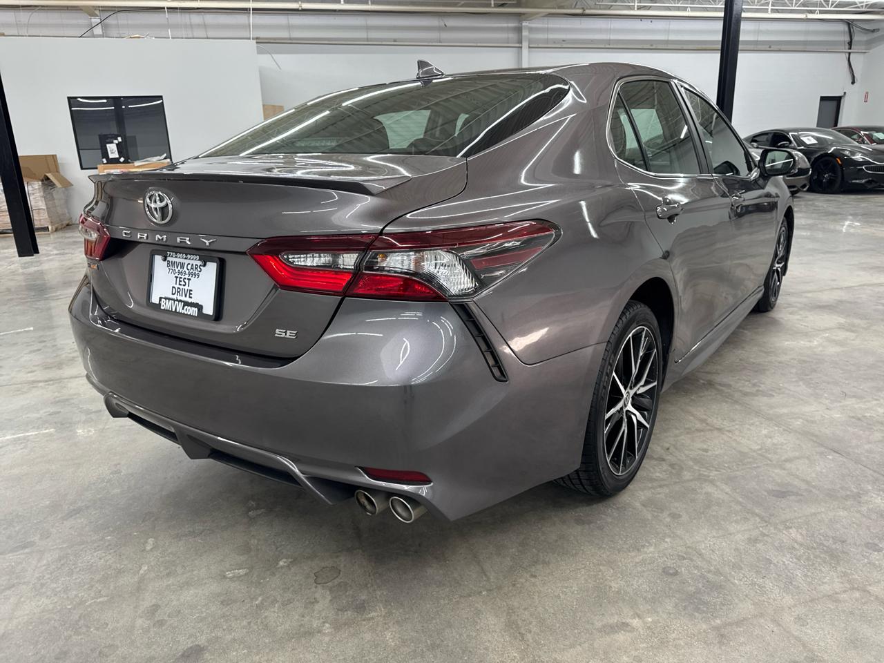 Toyota Camry SE Auto (Natl) 2022