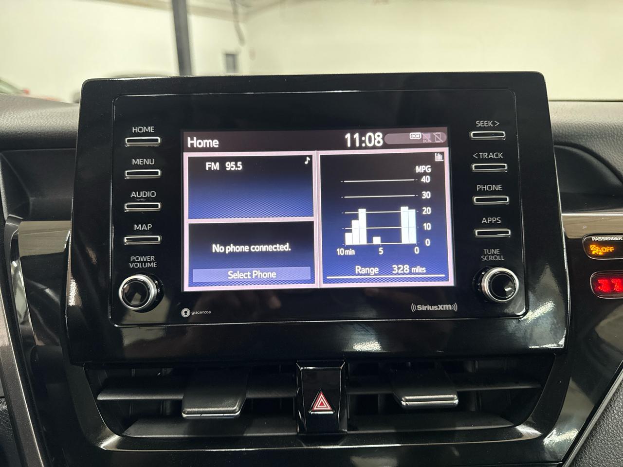 Toyota Camry SE Auto (Natl) 2022