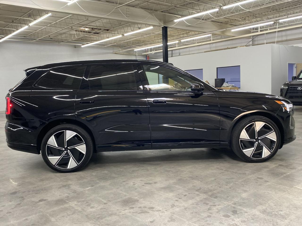 Volvo EX90 Twin Motor Ultra 7-Seater 2025