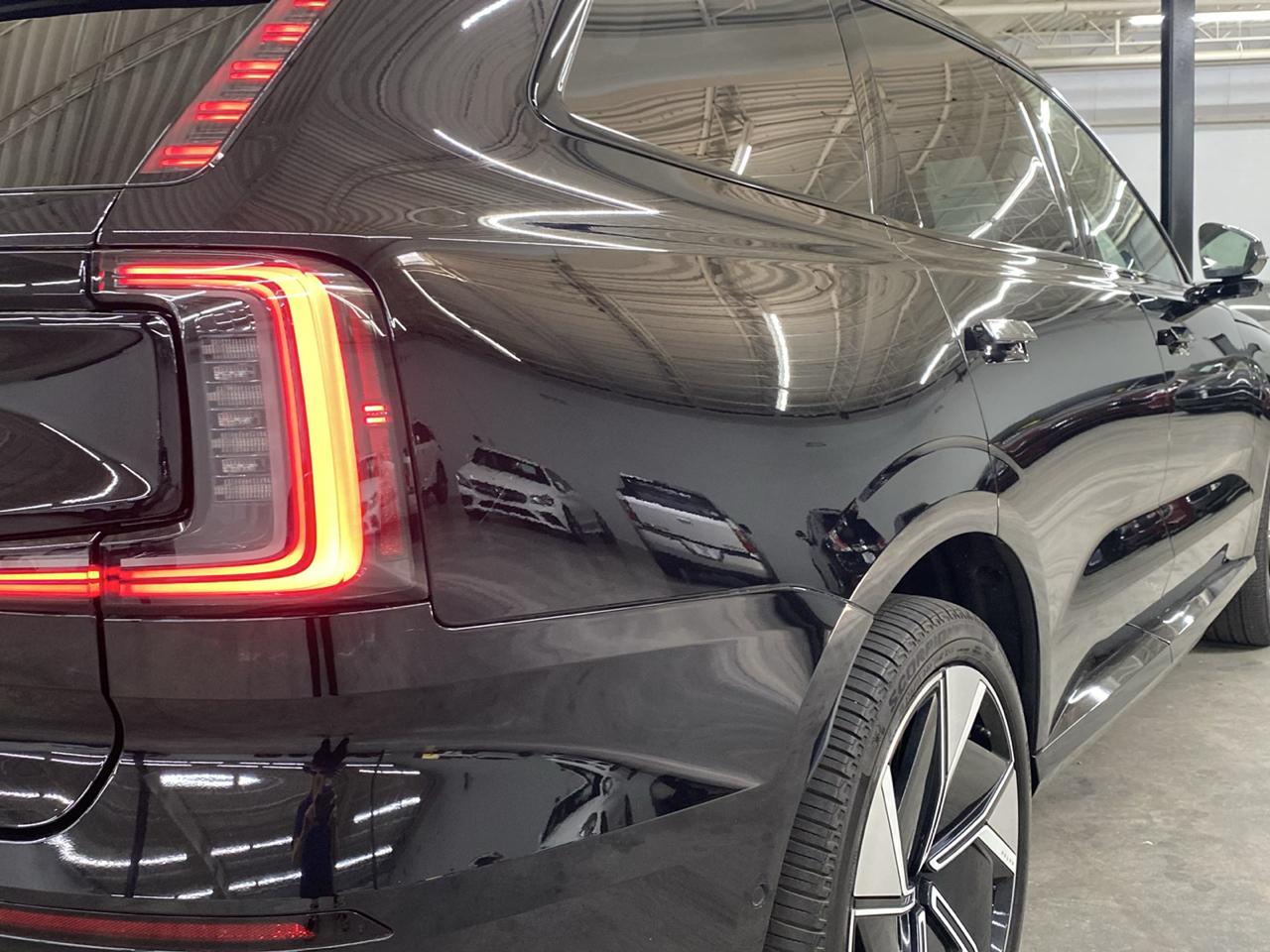 Volvo EX90 Twin Motor Ultra 7-Seater 2025