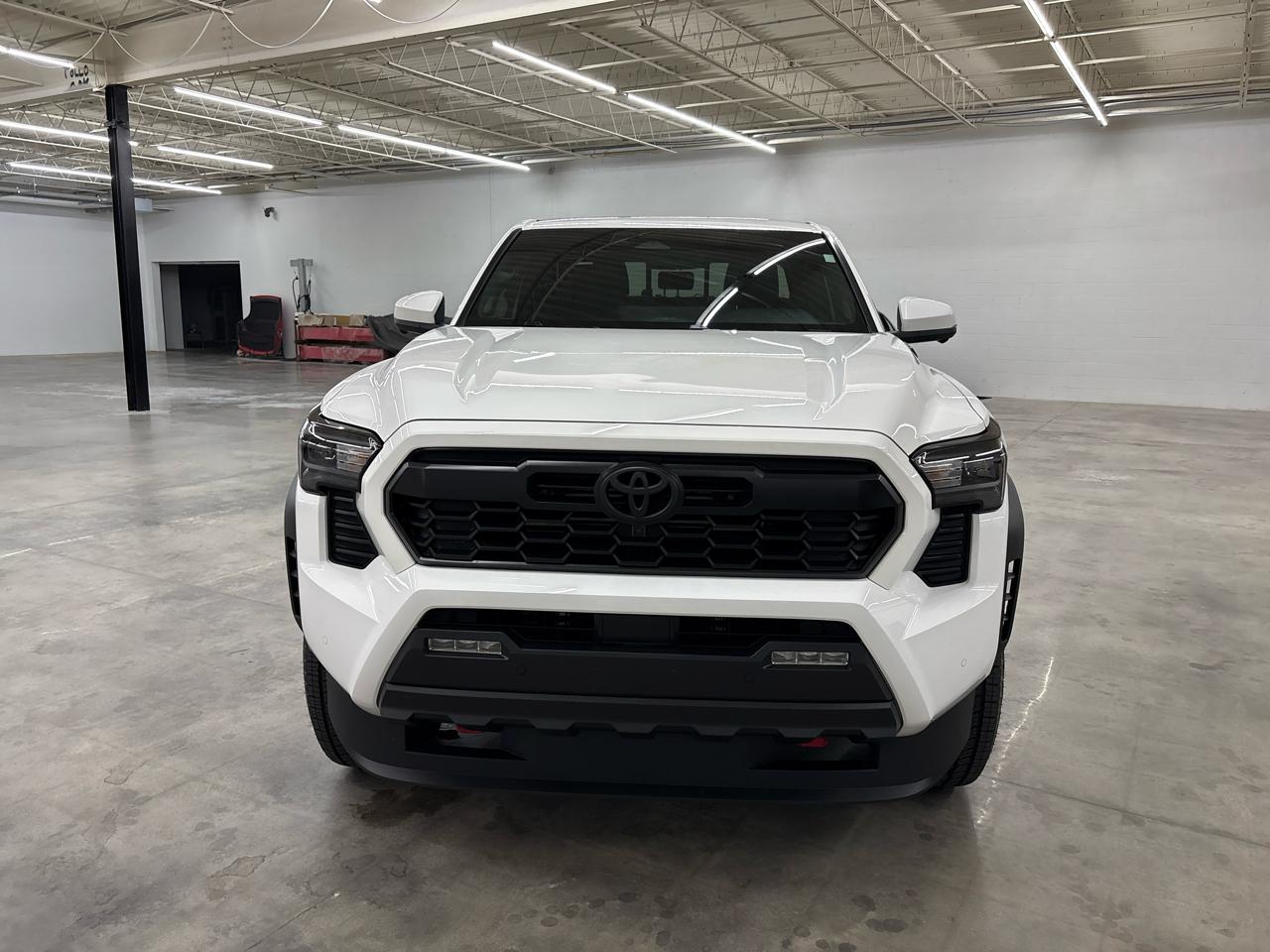 Toyota Tacoma 4WD TRD Off Road Hybrid Double Cab 5' Bed AT (Natl) 2025