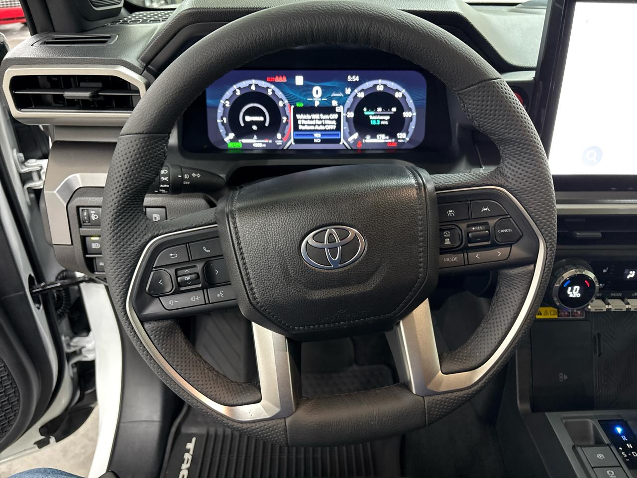 Toyota Tacoma 4WD TRD Off Road Hybrid Double Cab 5' Bed AT (Natl) 2025