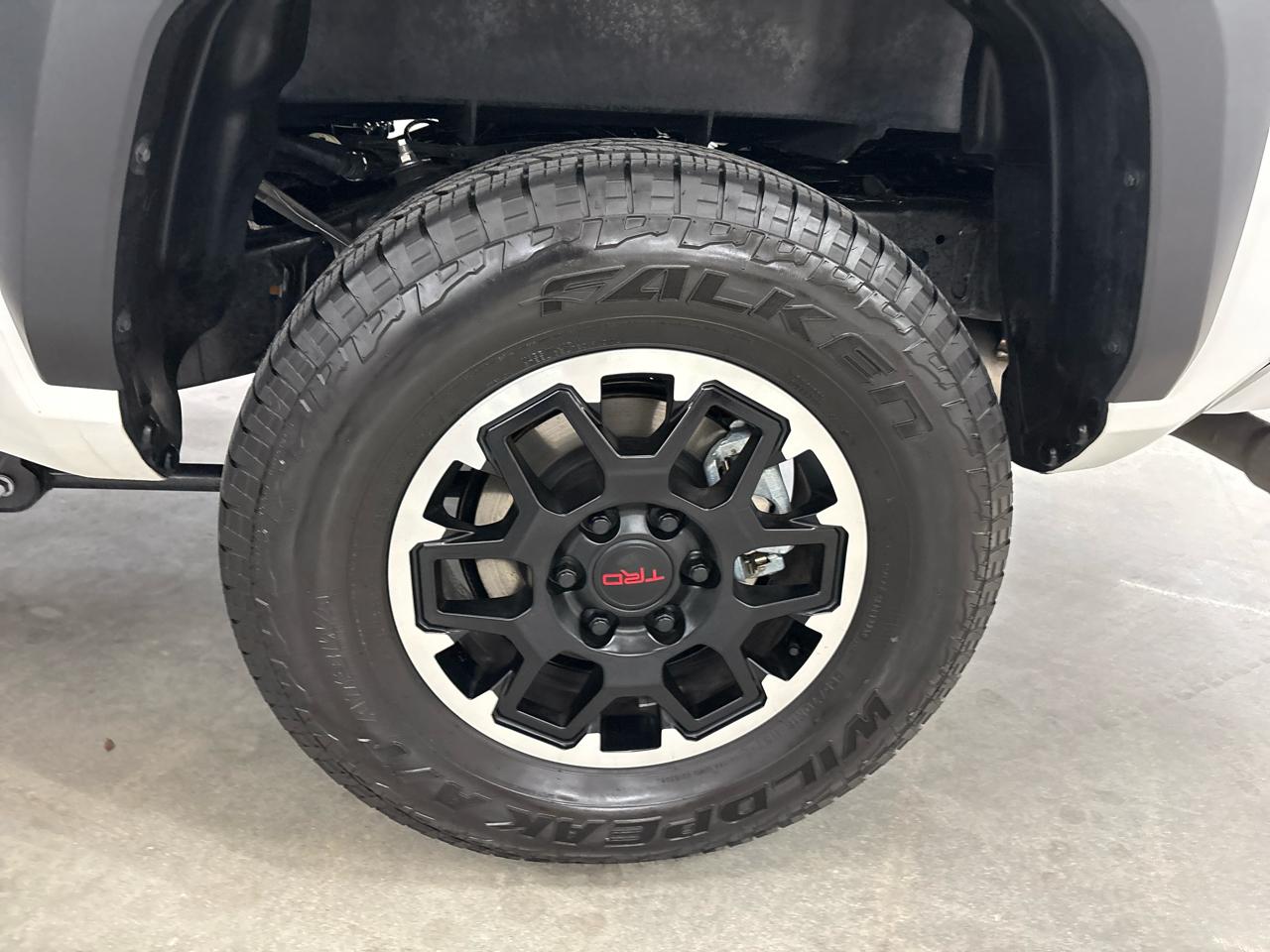 Toyota Tacoma 4WD TRD Off Road Hybrid Double Cab 5' Bed AT (Natl) 2025