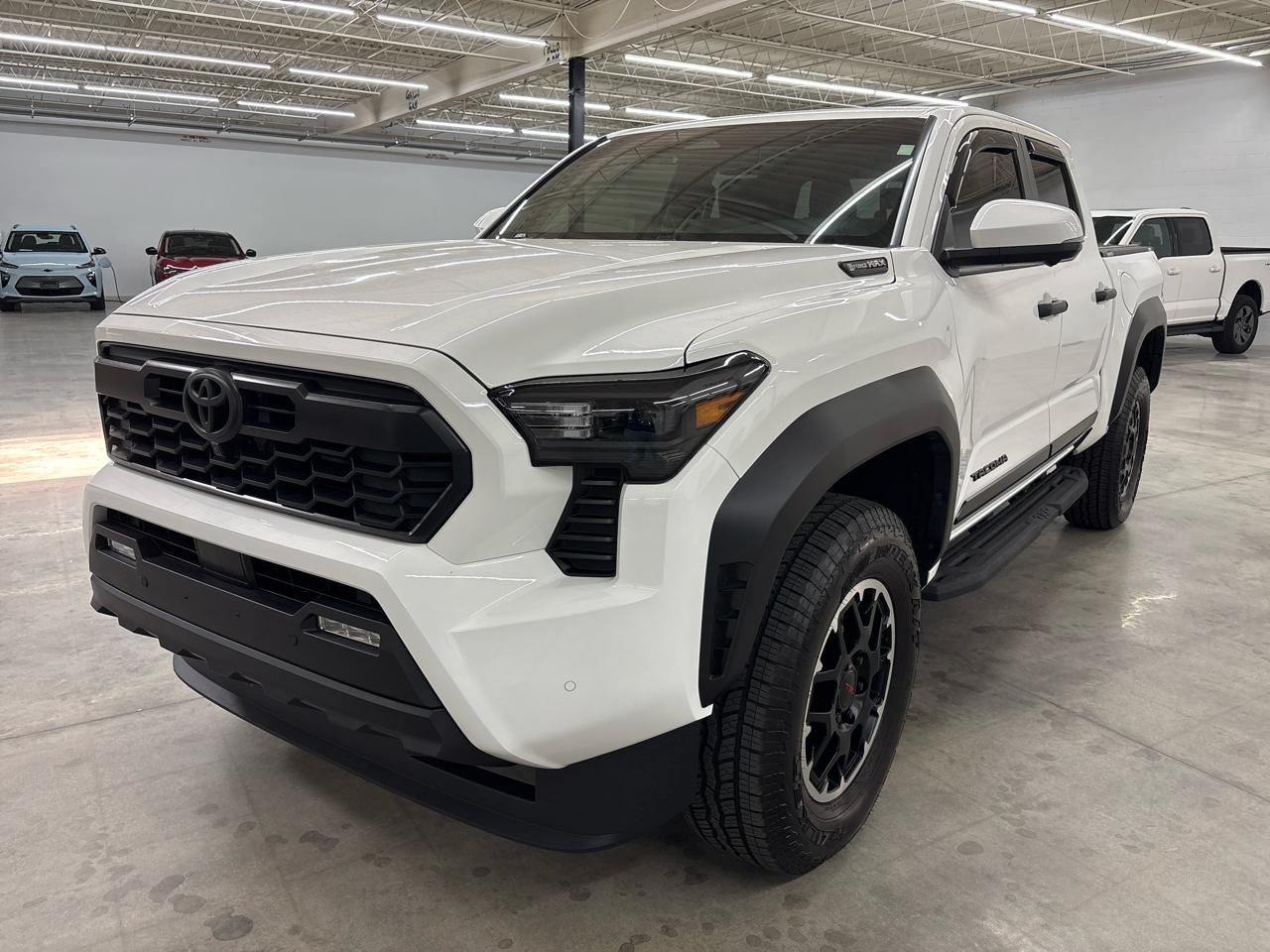 Toyota Tacoma 4WD TRD Off Road Hybrid Double Cab 5' Bed AT (Natl) 2025