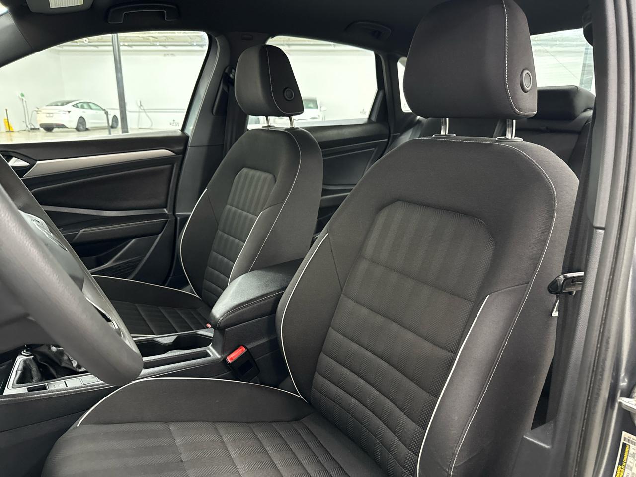Volkswagen Jetta Sport Auto 2023