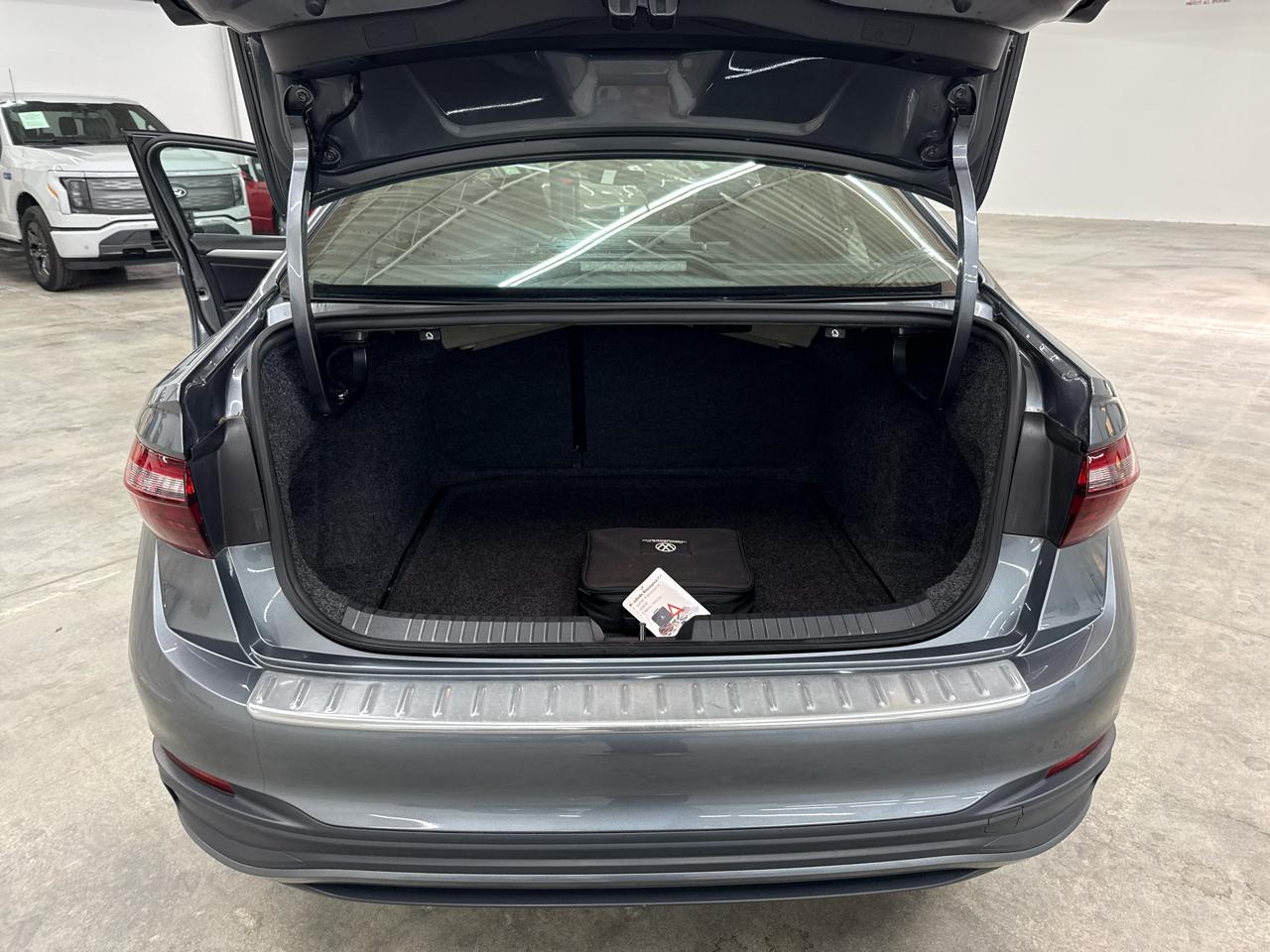 Volkswagen Jetta Sport Auto 2023