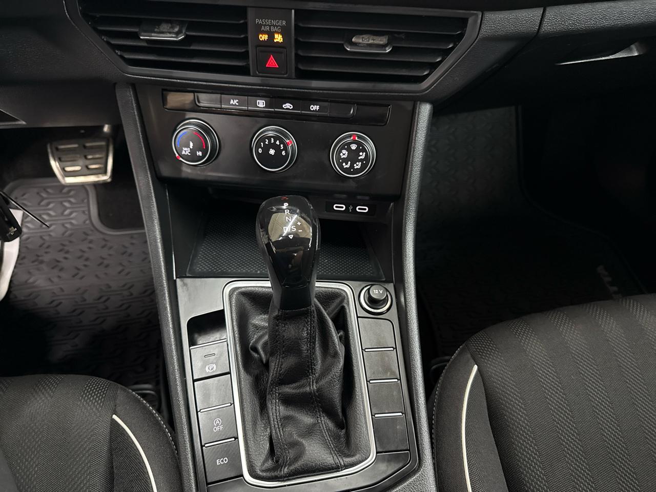 Volkswagen Jetta Sport Auto 2023