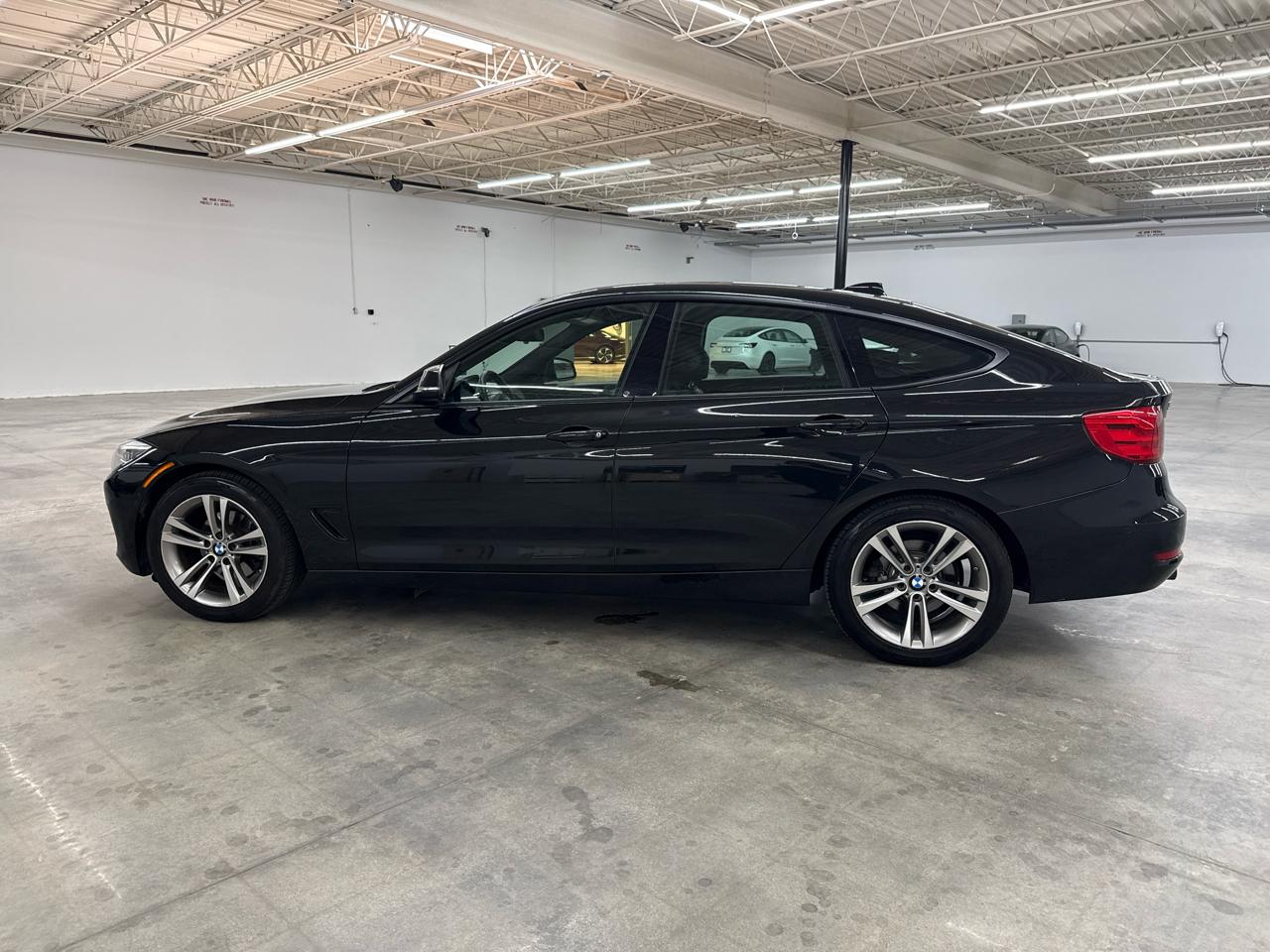 BMW 3 Series Gran Turismo 5dr 328i xDrive Gran Turismo AWD SULEV 2016