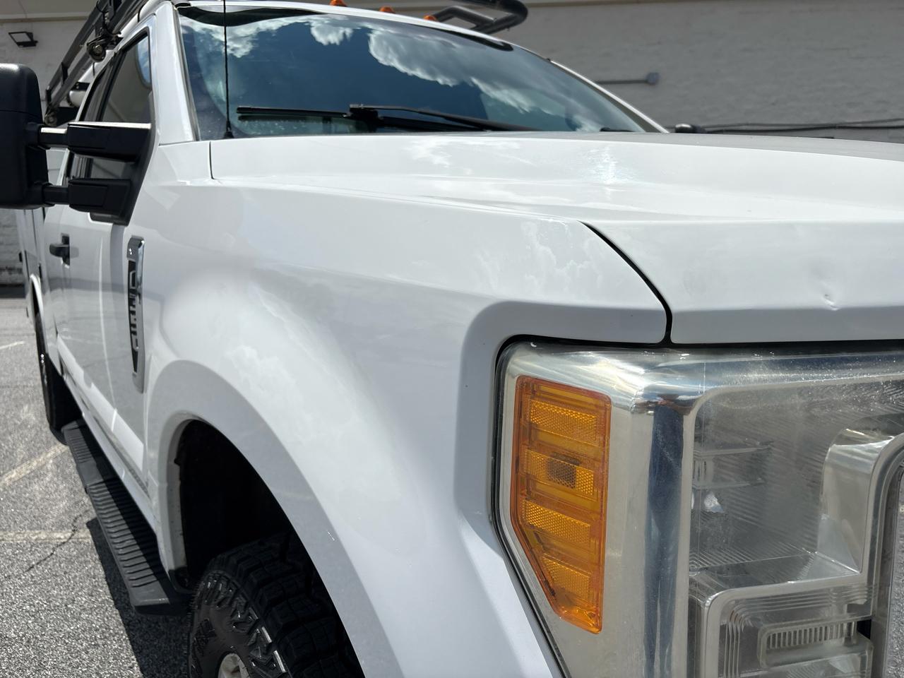 Ford Super Duty F-350 SRW XLT 4WD SuperCab 8' Box 2017