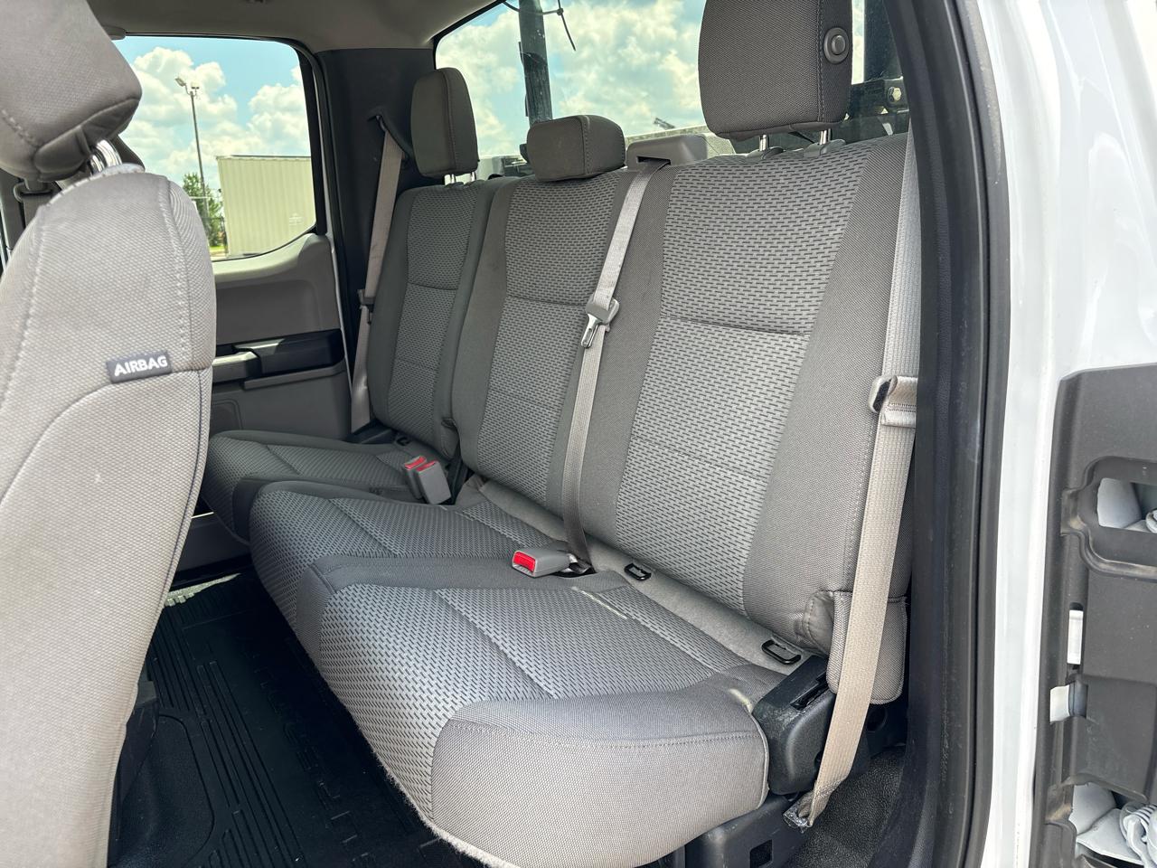 Ford Super Duty F-350 SRW XLT 4WD SuperCab 8' Box 2017