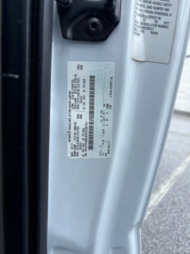Ford Super Duty F-350 SRW XLT 4WD SuperCab 8' Box 2017