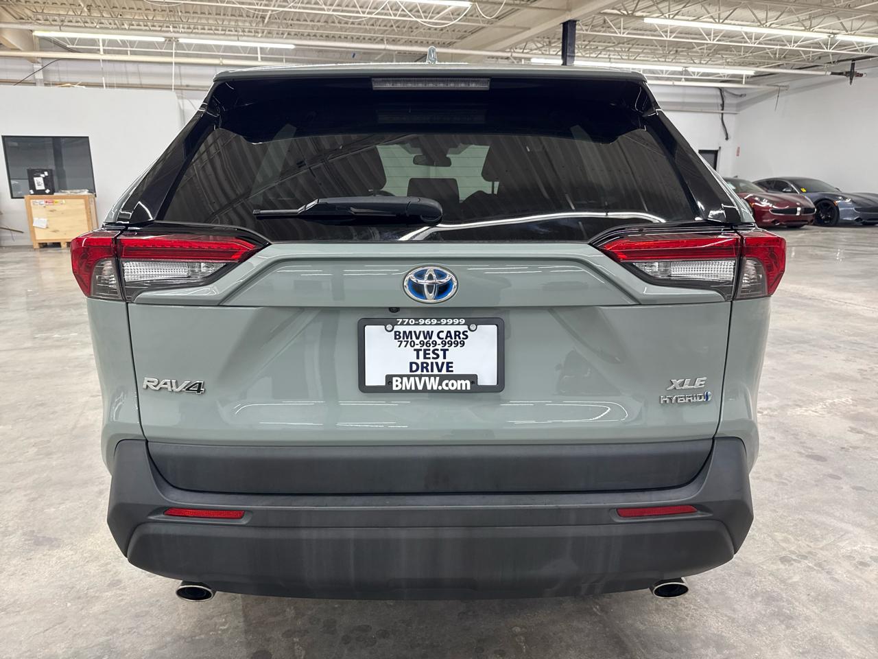 Toyota RAV4 Hybrid XLE AWD (Natl) 2023