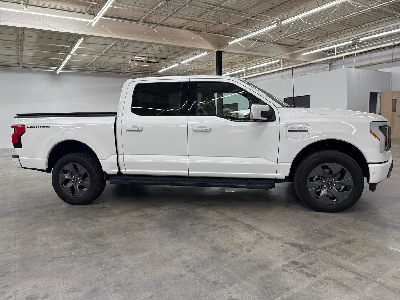 Ford F-150 Lightning LARIAT 4WD SuperCrew 5.5' Box 2022