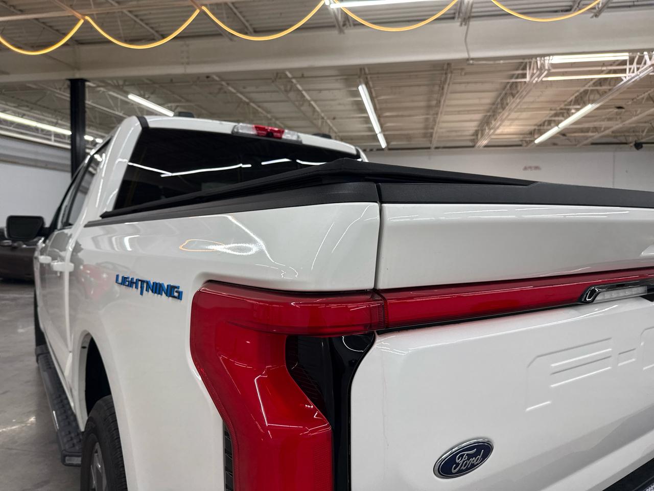 Ford F-150 Lightning LARIAT 4WD SuperCrew 5.5' Box 2022