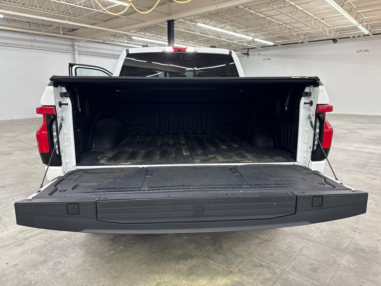 Ford F-150 Lightning LARIAT 4WD SuperCrew 5.5' Box 2022
