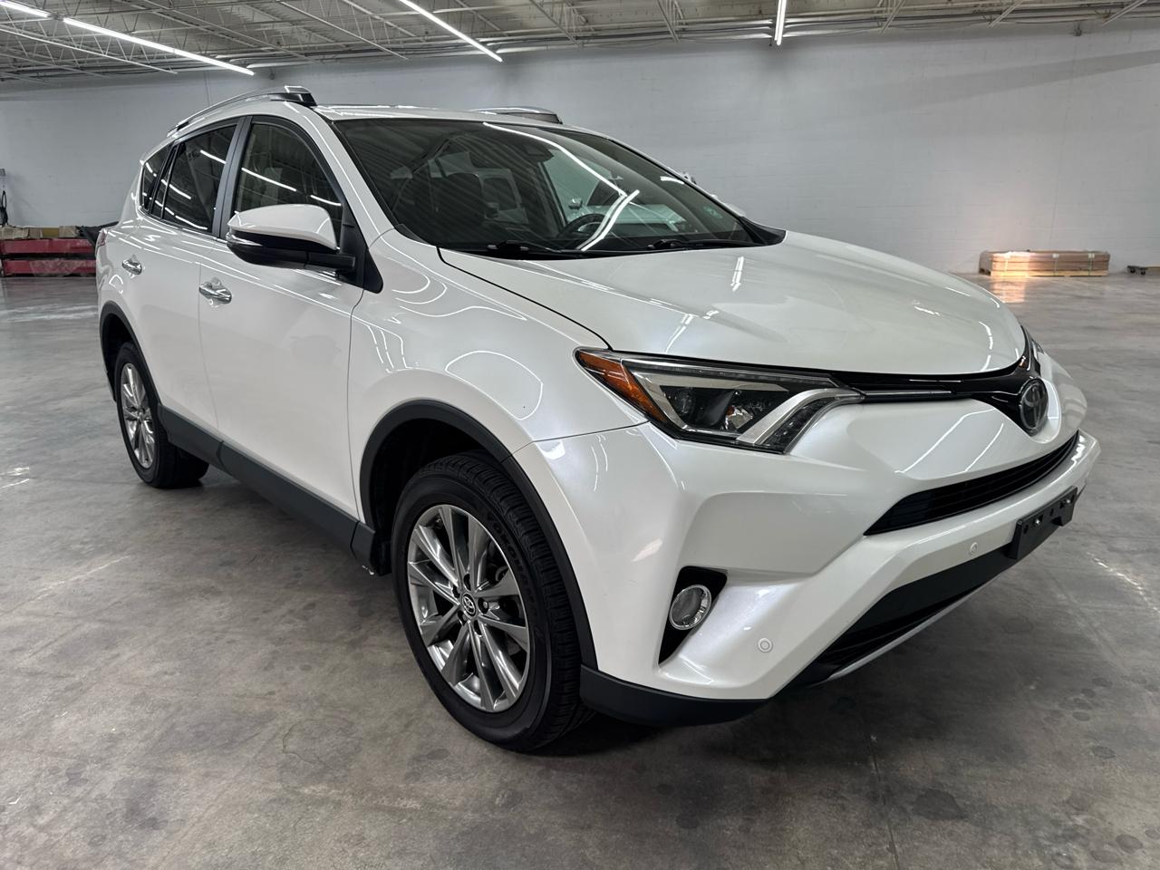 Toyota RAV4 Limited AWD (Natl) 2017