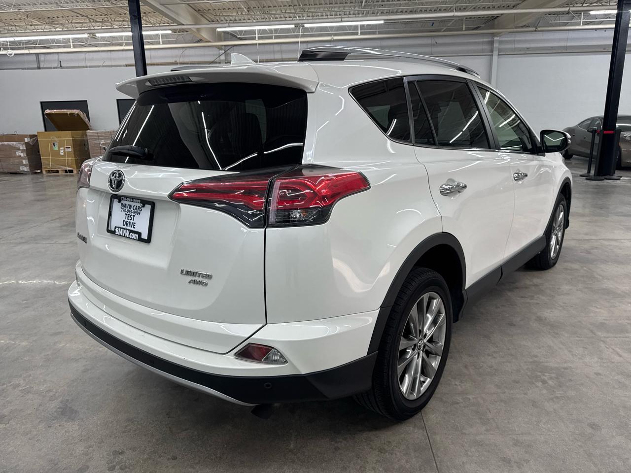 Toyota RAV4 Limited AWD (Natl) 2017