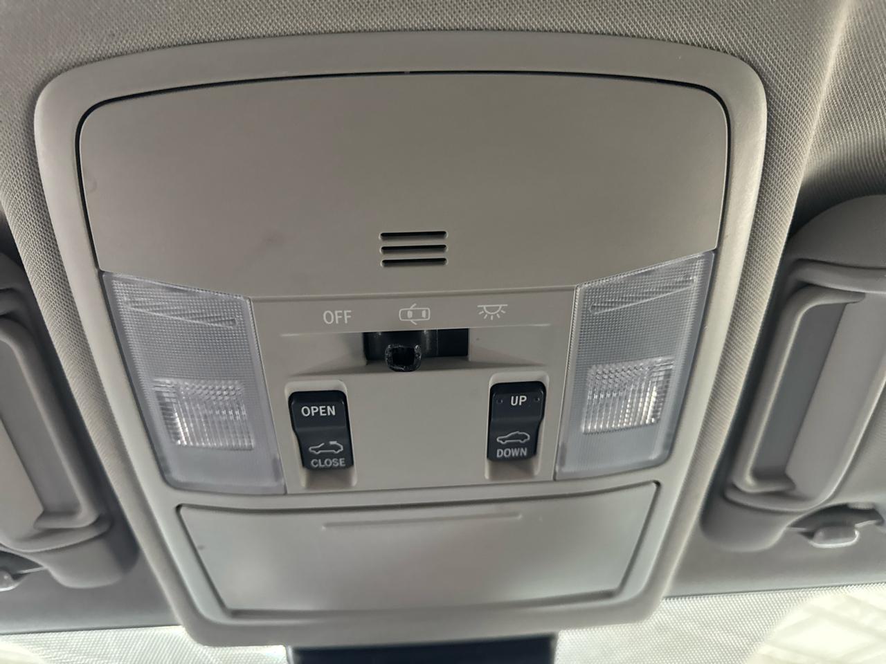 Toyota RAV4 Limited AWD (Natl) 2017